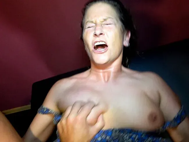 MILF Myra (43) - Lutsch meinen SCHWANZ...dann ficke ich deinen ARSCH!