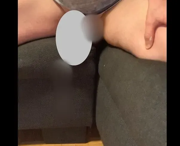 Ein geiler Ritt auf dem Sofa bringt mich immer wieder zum kommen - Christian_AG