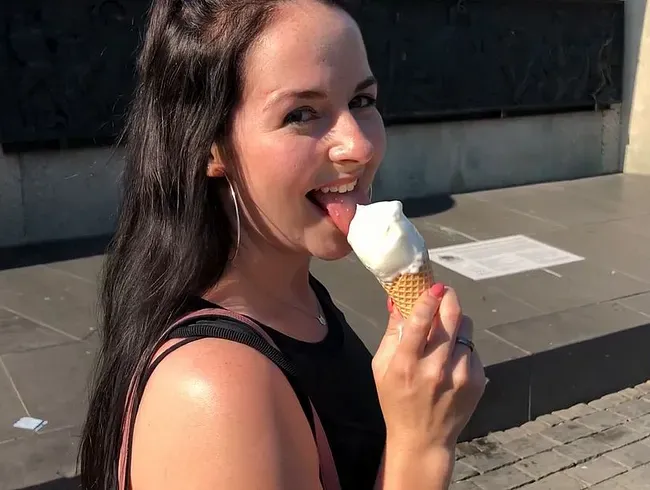 ANALSCHLAMPE in der Stadt aufegrissen!