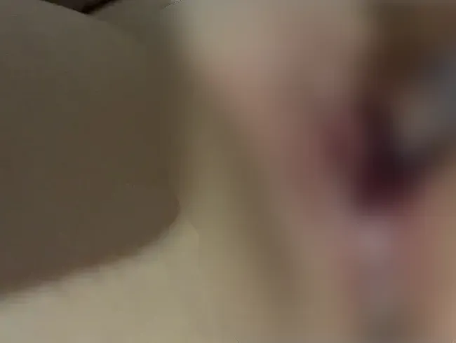 Uncut: nicht jede Frau braucht einen Mann damit es cremig aus einem herausläuft