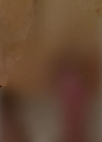 Schön in meiner Fotze eingeschmiert und mir schön hart in den Arsch gefickt....1ter Teil