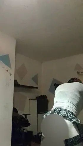 Junge lady fühlt sich alleine......................................