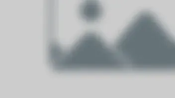 Mein kleines Arschloch wird gefingert