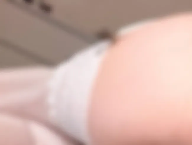 Spielen mit Doppel-Dildo, Pussy und Arsch, Strümpfe und High Heels auf