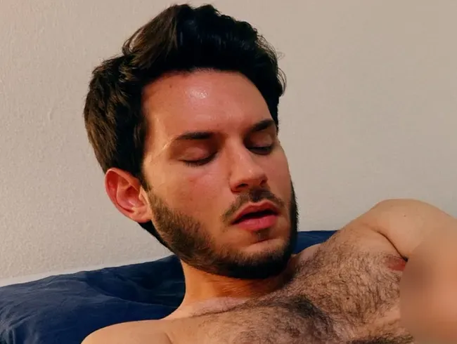 Ich ficke meinen Arsch mit meinem großen Dildo und wichse bis ich abspritze