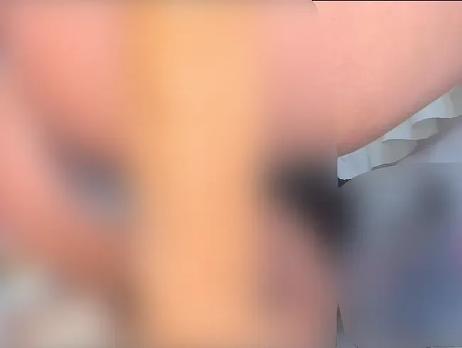 HEISSE ANSICHT ANALREITEN AUS DER NÄHE MIT GROSSEM SPIELZEUG - SquirtShooter