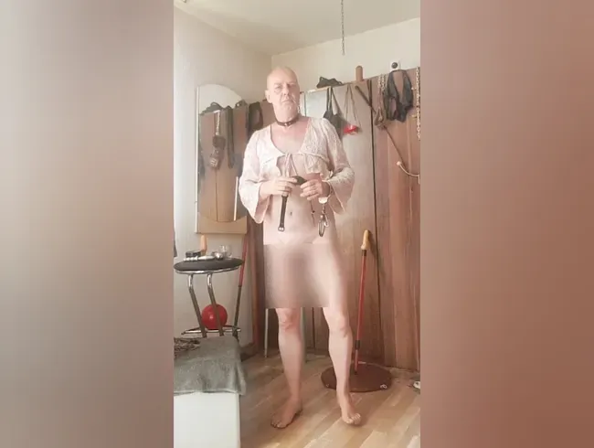 20 MINUTEN VORFÜHRUNG des STRAPSENSKLAVEN Live vor der Webcam