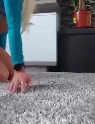 In eine Tasse spritzen