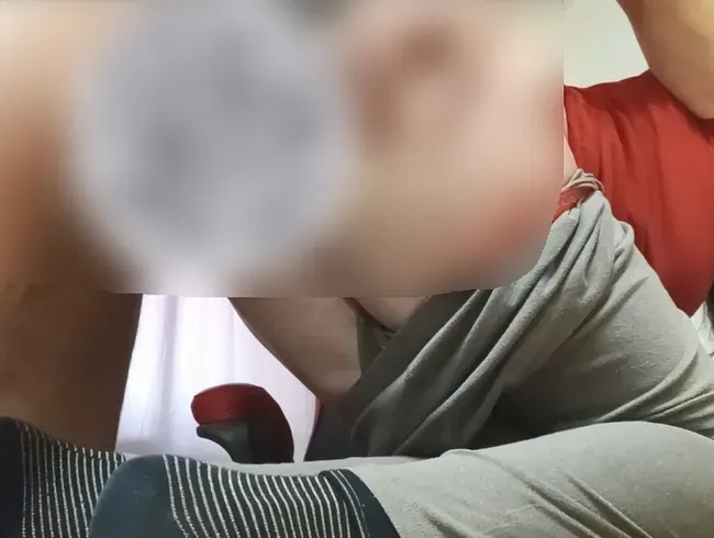 Reife MILF mit großem Arsch im Doggystyle gefickt