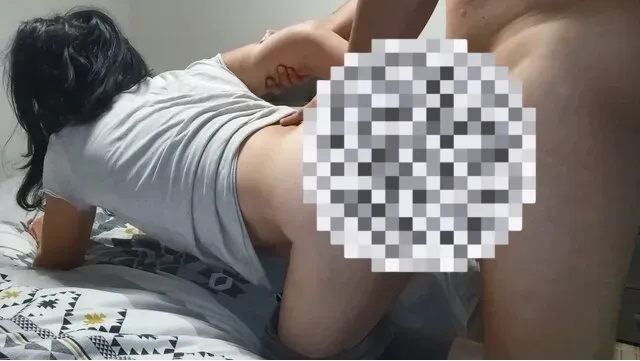 Untreue MILF betrügt ihren Ehemann wie eine Schlampe