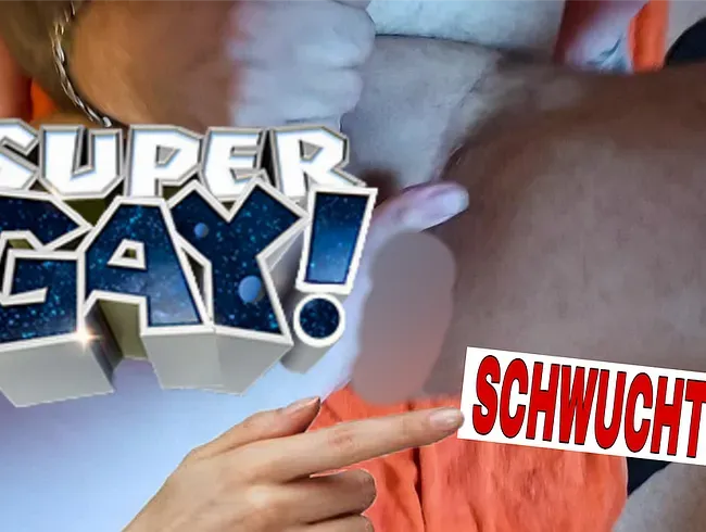 DIESER SCHWUCHTEL BEKOMMT SEIN ARSCHLOCH GEFINGERT - xxxbigboobslayla