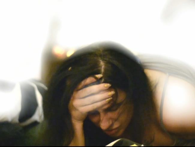 NEIN ! ! ! ..die ersten Versuche meinen Arsch ficken zu lassen waren NICHT schön ...